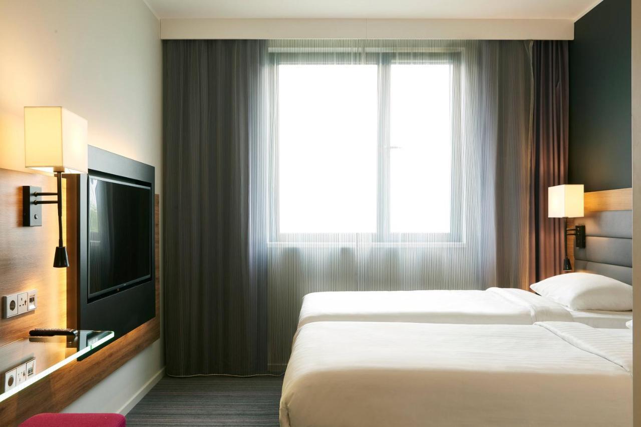 Moxy Paris Charles De Gaulle Airport Hotel Roissy-en-France Kültér fotó