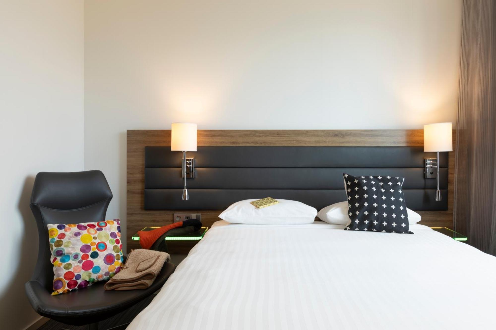 Moxy Paris Charles De Gaulle Airport Hotel Roissy-en-France Kültér fotó